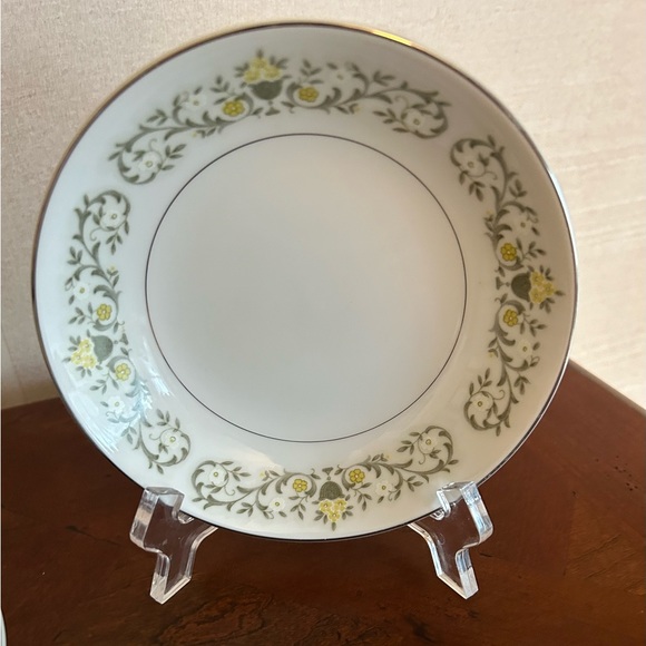 Sterling Fine China, Japan, Florentine 6 BerryBowls - Picture 3 of 11